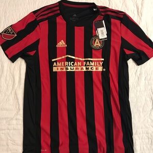 🆕 Atlanta United Mens Medium Jersey